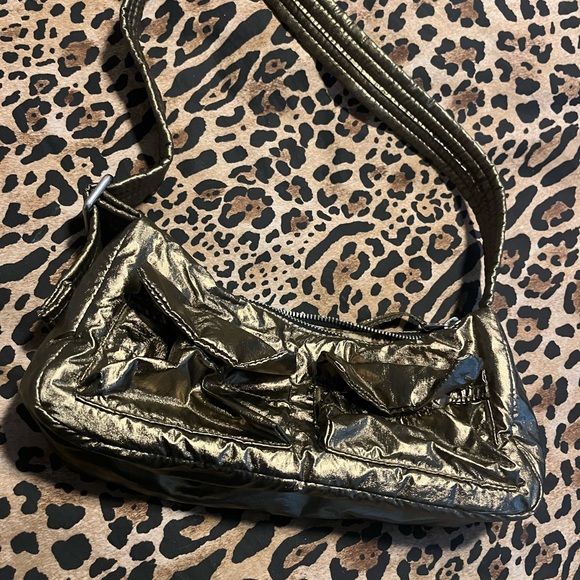 Metallic Gold BAGGU Shoulder Bag - Picture 3 of 4